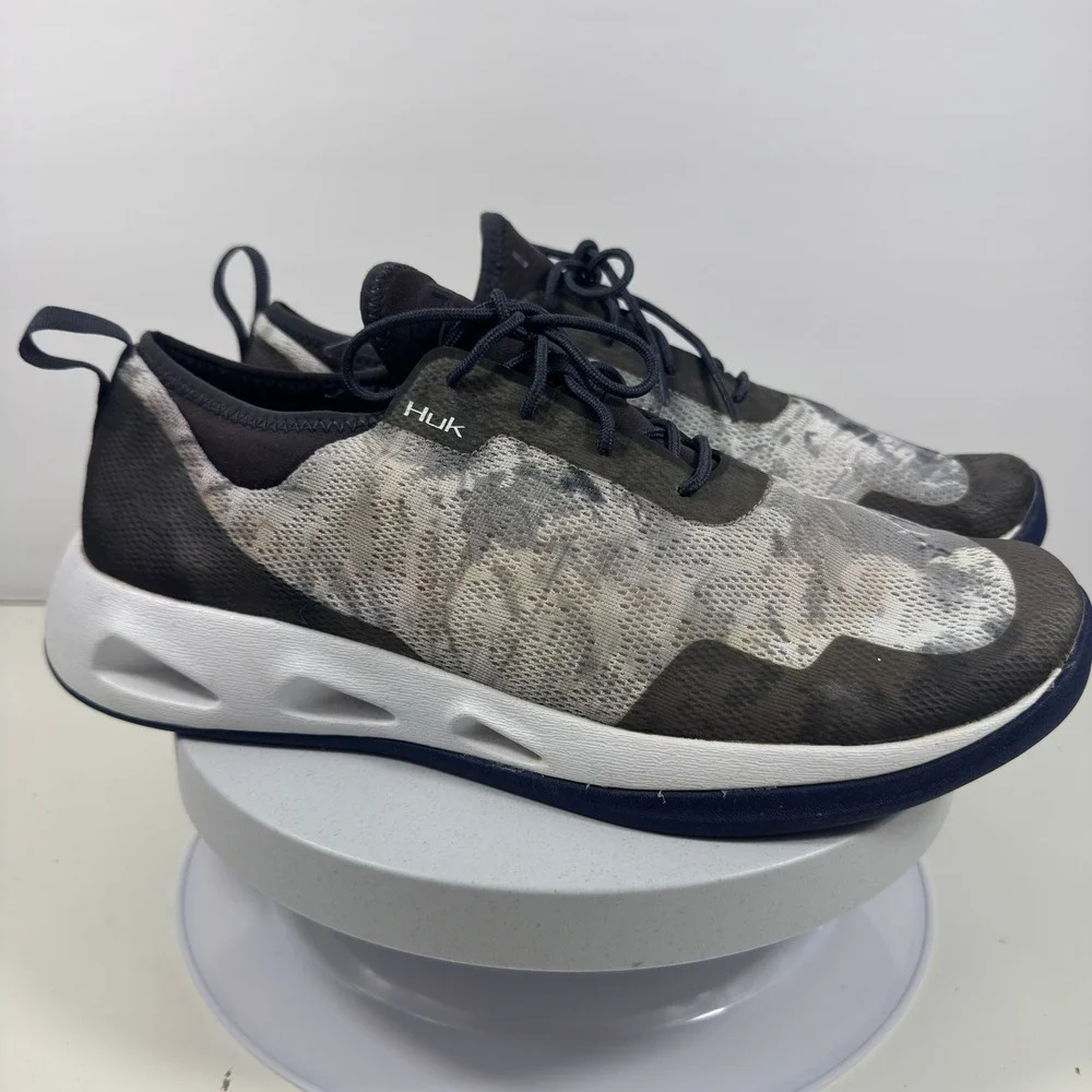 Huk Men Sneakers Lightweight Fishing Water Shoes Camo Black White US 11